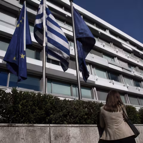 Πιερρακάκης: Προωθεί επενδύσεις για ανάπτυξη — «Τα λεφτά δεν υπάρχουν, γεννιούνται»